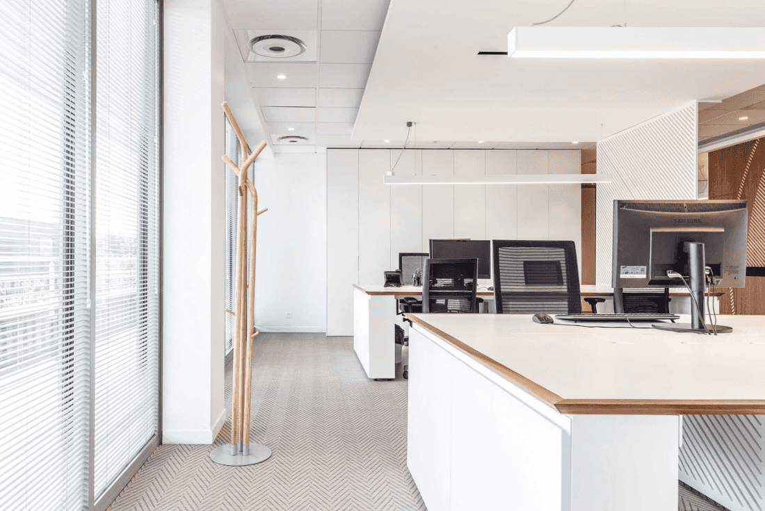 Aménagement interieur des bureaux d'une entreprise par un architecte d'intérieur à Biarritz