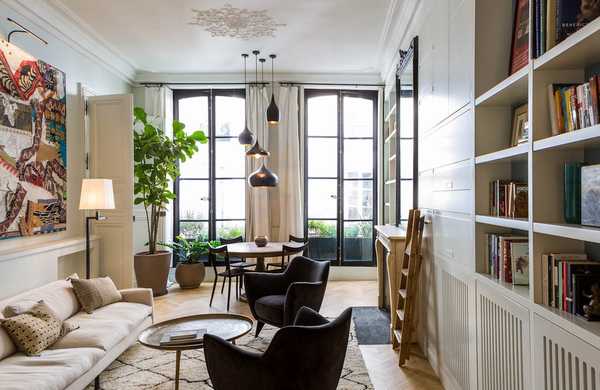 Aménagement d'un appartement haut plafond par un architecte d'intérieur à Biarritz