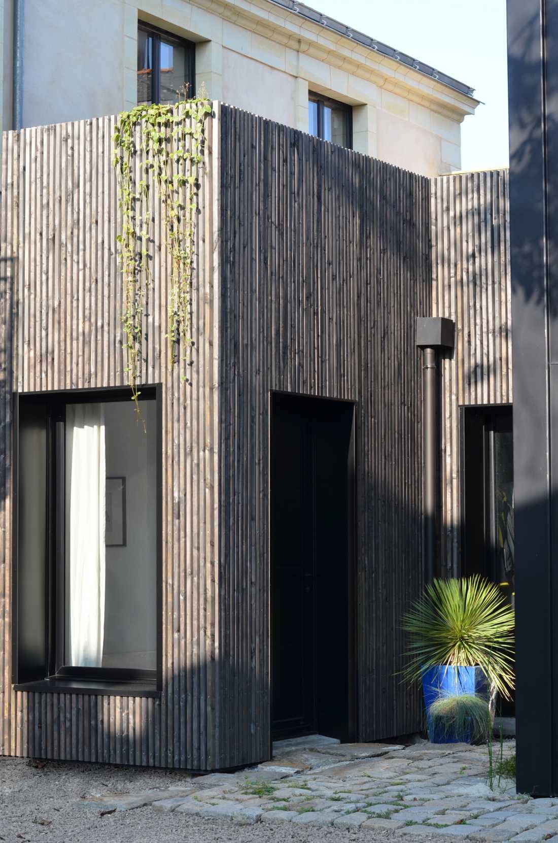 Extension of an old house carried out by an architect in Biarritz