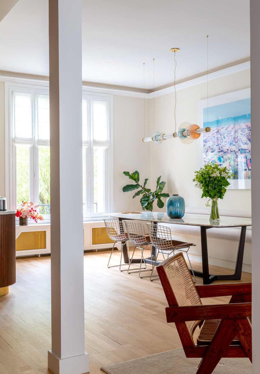 Salle à manger d'une maison à Biarritz rénovée par un décorateur d'intérieur