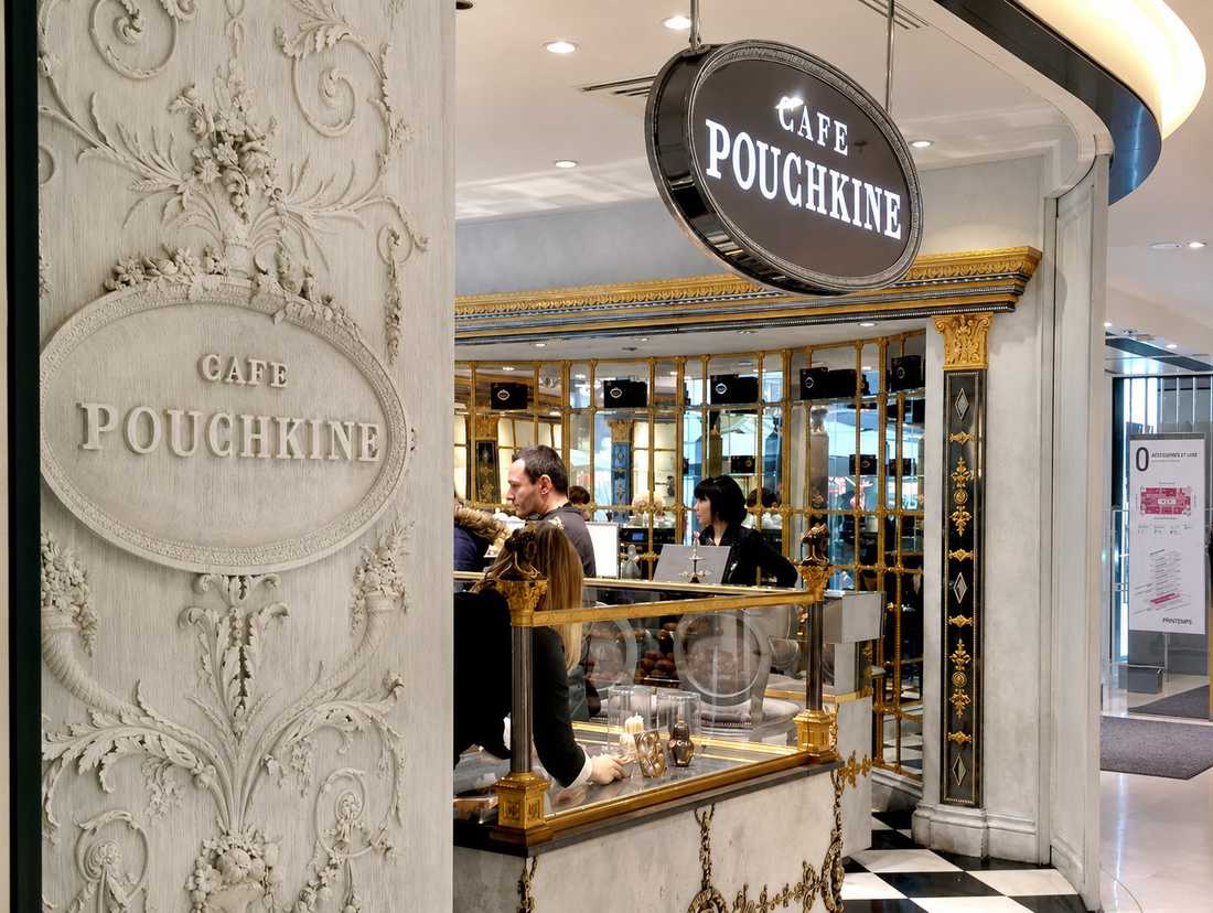 Aménagement d'un café par un architecte spécialiste de l'architecture commerciale à Biarritz