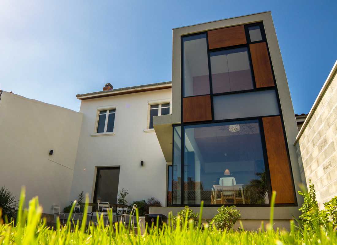 Un architecte a réalisé une extension pour une maison de ville à Biarritz