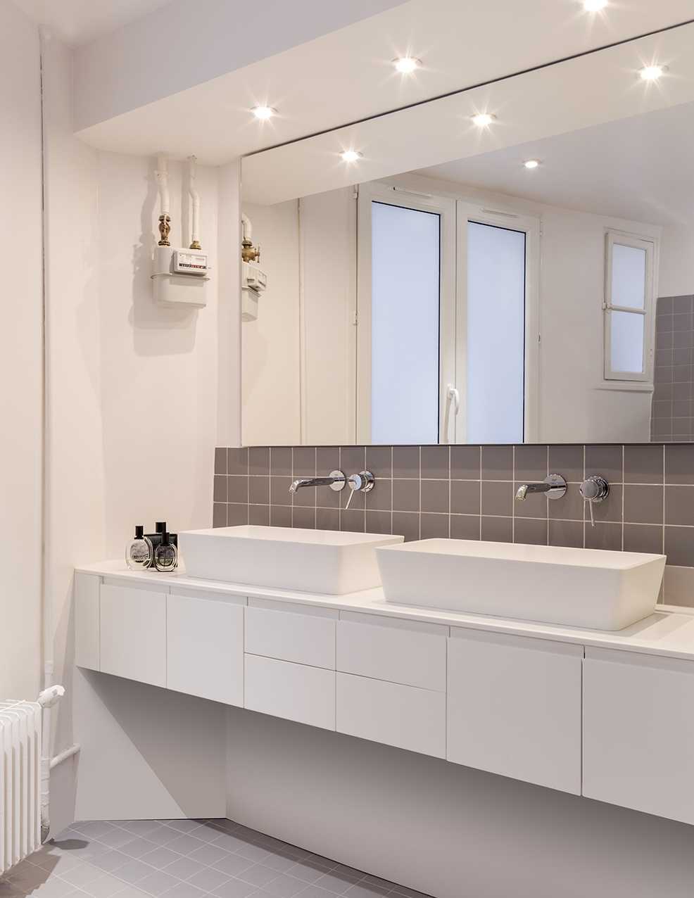 Salle de bain renovée par un architecte d'interieur à Biarritz