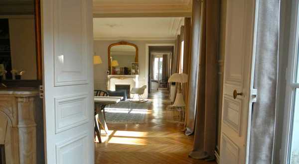 Rénovation d'un appartement hausmmanien par un architecte et un décorateur d'intérieur à Biarritz