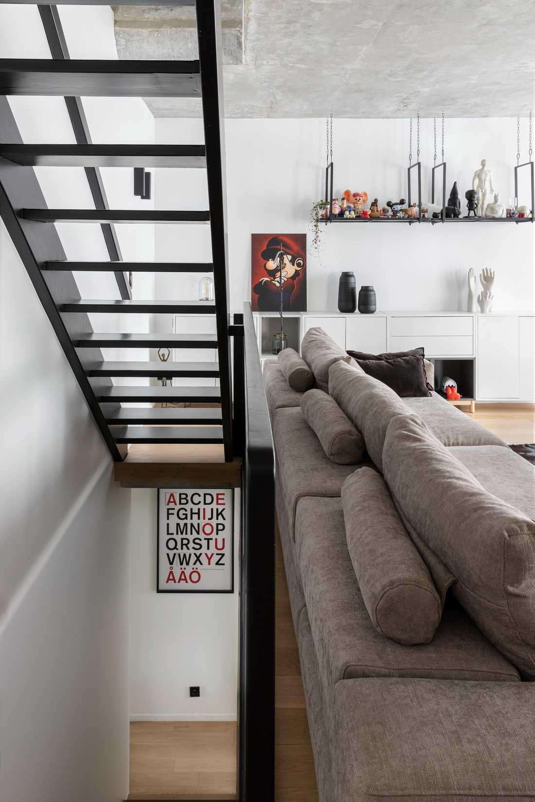 Escalier intérieur d'un triplex conçu par un architecte à Biarritz