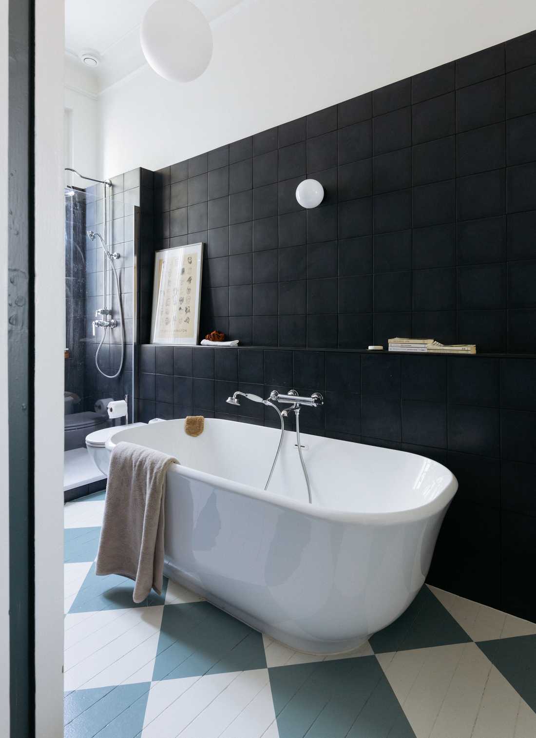 Bathroom makeover in a house in Pyrénées-Atlantiques