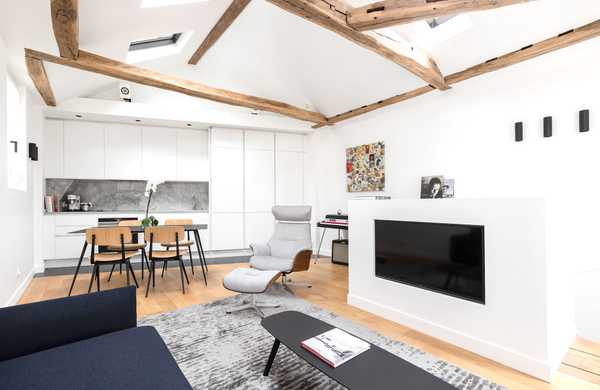 Modernisation d’un appartement duplex sous les combles par un architecte à Biarritz