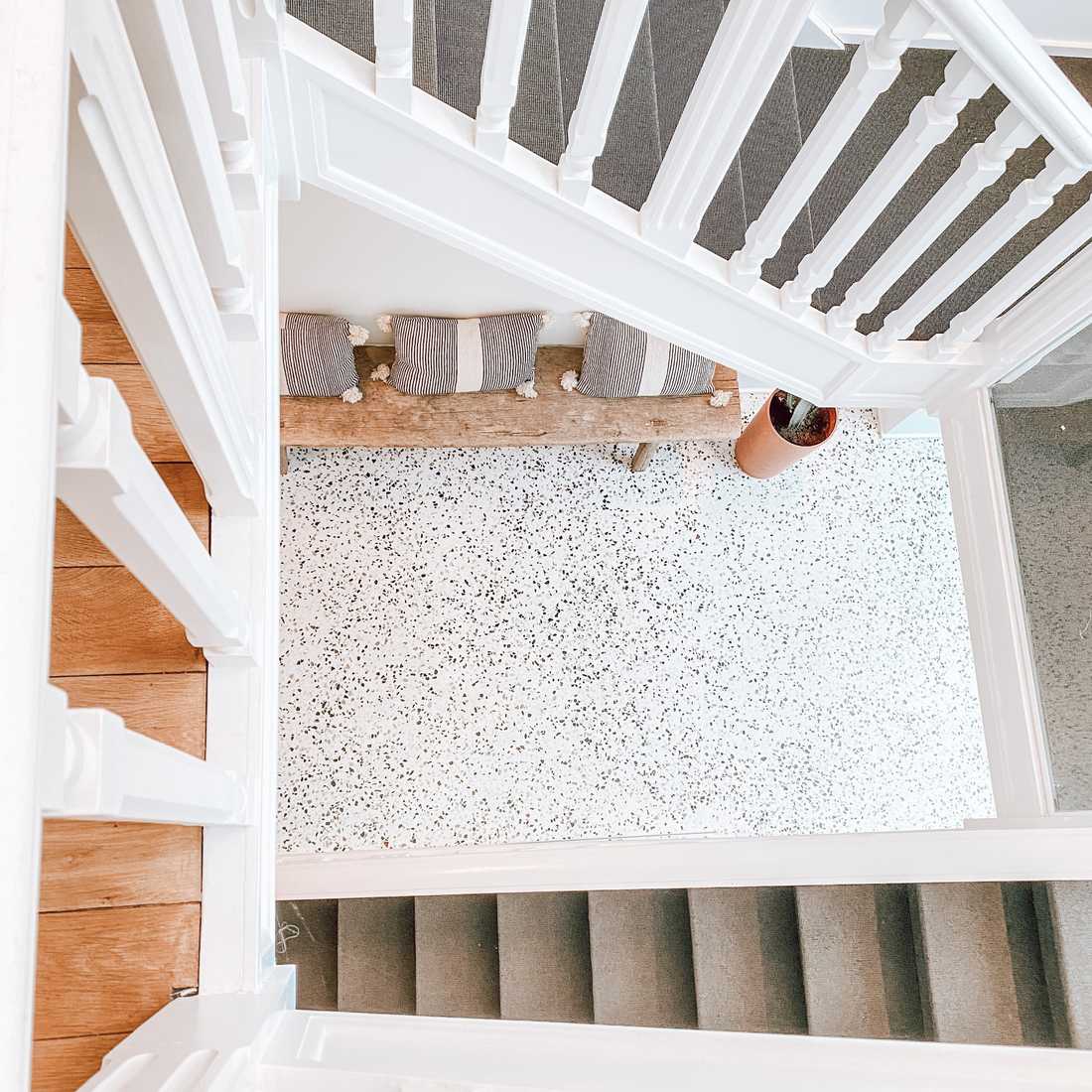 Escalier sur mesure dans une maison de maître modernisée par un architecte d'intérieur