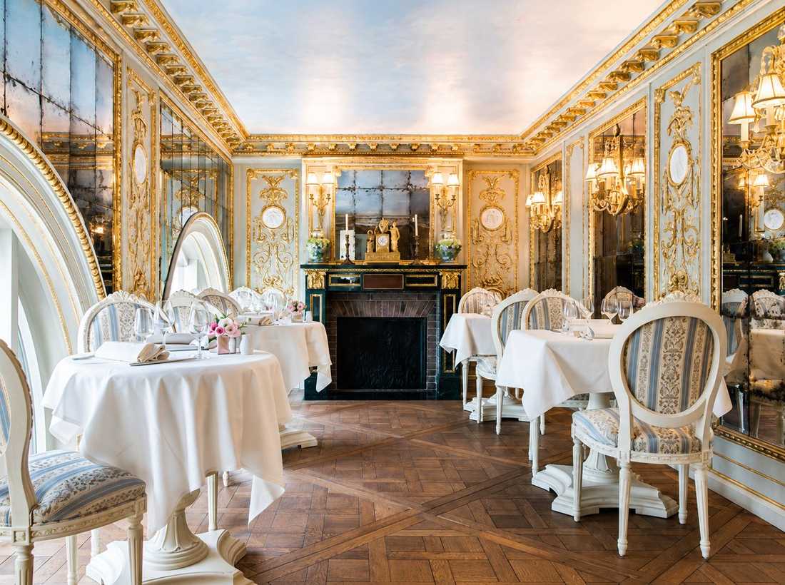 Aménagement d'un café par un architecte spécialiste de l'architecture commerciale à Biarritz